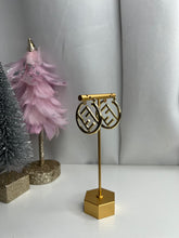 Load image into Gallery viewer, Earrings