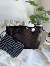 Load image into Gallery viewer, Purse
