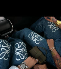Load image into Gallery viewer, Jeans
