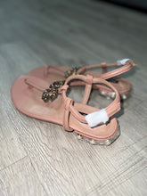 Load image into Gallery viewer, Sandals
