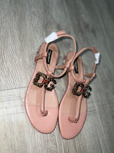 Load image into Gallery viewer, Sandals
