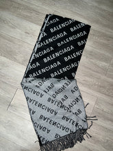Load image into Gallery viewer, winter scarf
