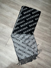 Load image into Gallery viewer, winter scarf
